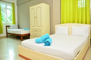 Basic-Dreibettzimmer | 14 Schlafzimmer, Schreibtisch, kostenloses WLAN