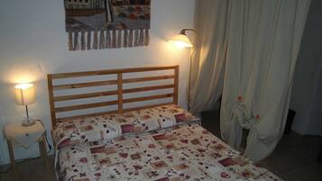 Appartement, uitzicht op bergen | 1 slaapkamer, een bureau, gratis wifi, beddengoed