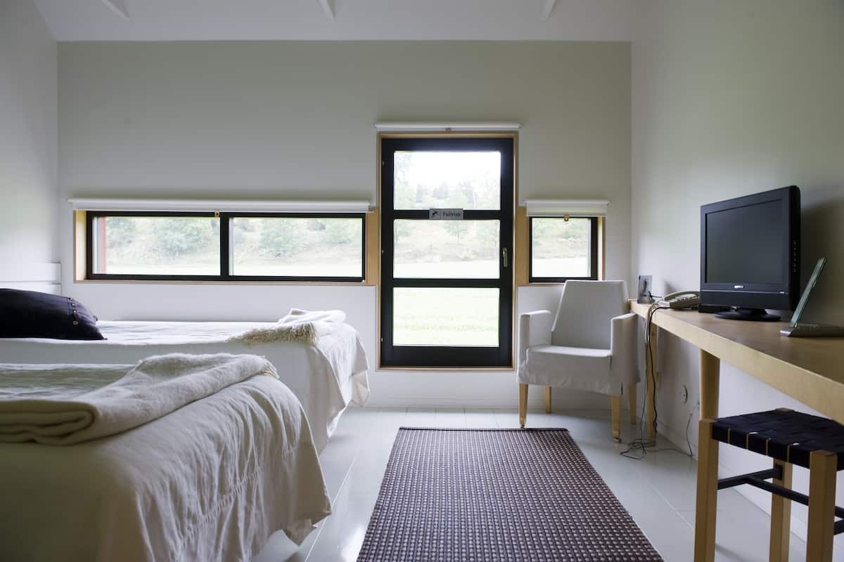 double room | premium bedding, desk, iron/ironing board, free wifi