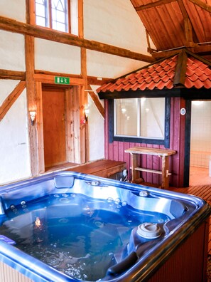 Bañera de hidromasaje interior