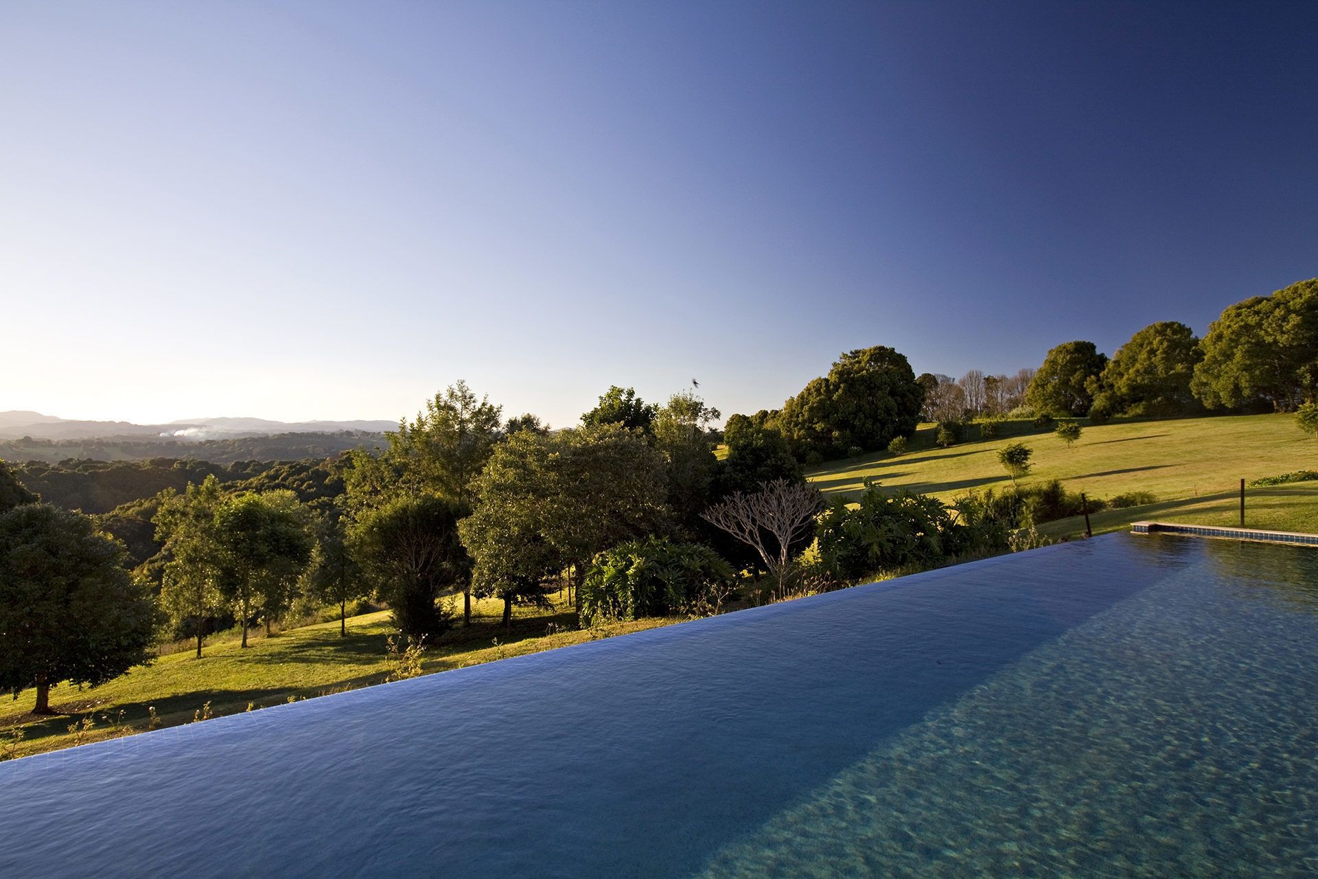 حمام سباحة لا متناهٍ