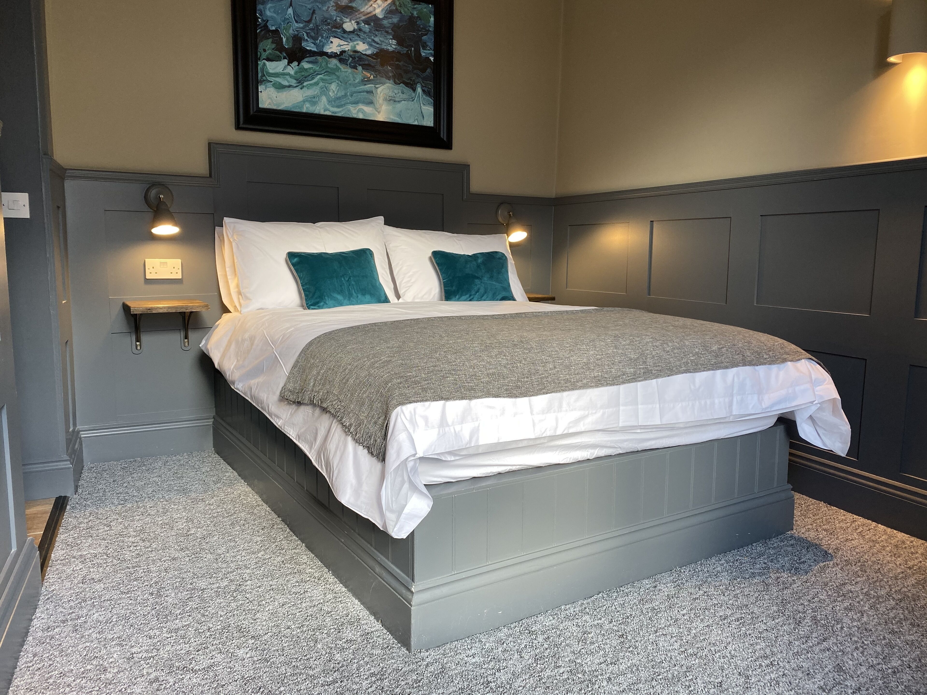 Double En-suite | Iron/ironing board, free WiFi, bed sheets