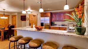 Ảnh chưa phân loại, 2 trong số 57 ảnh, nút