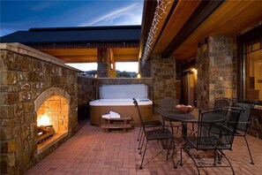 Condo, Multiple Beds (6112 Bear Lodge, Trappeur's Crossing) | Balcony