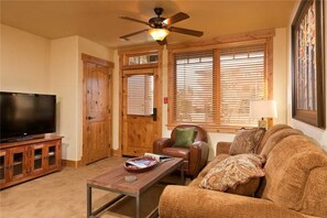 Apartment | Living area