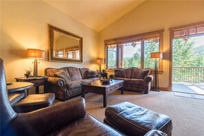 Condo, Multiple Beds (6307 Bear Lodge, Trappeur's Crossing) | Living area | TV, fireplace