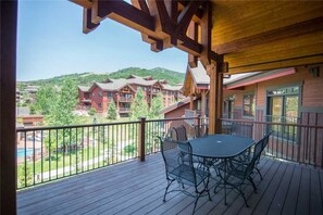 Appartement, meerdere bedden (6308 Bear Lodge, Trappeur's Crossing) | Terras