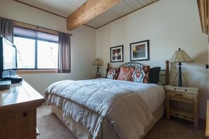 Apartment | 1 bedroom, iron/ironing board, free WiFi