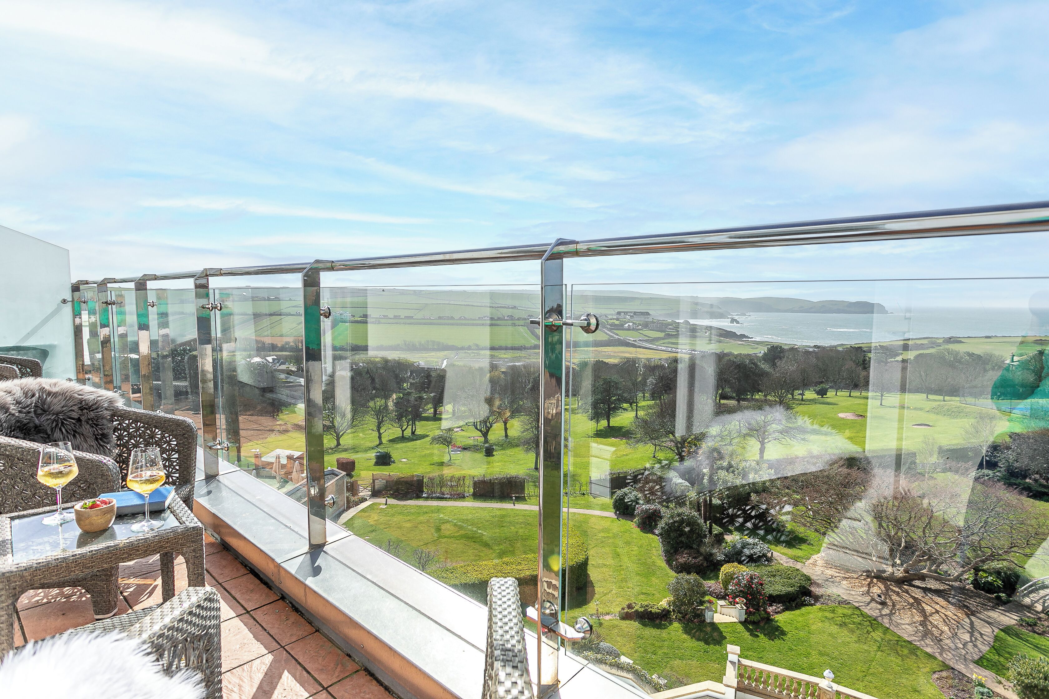 Suite, balcón, vistas al mar | 1 dormitorio, sábanas de algodón egipcio, ropa de cama de alta calidad