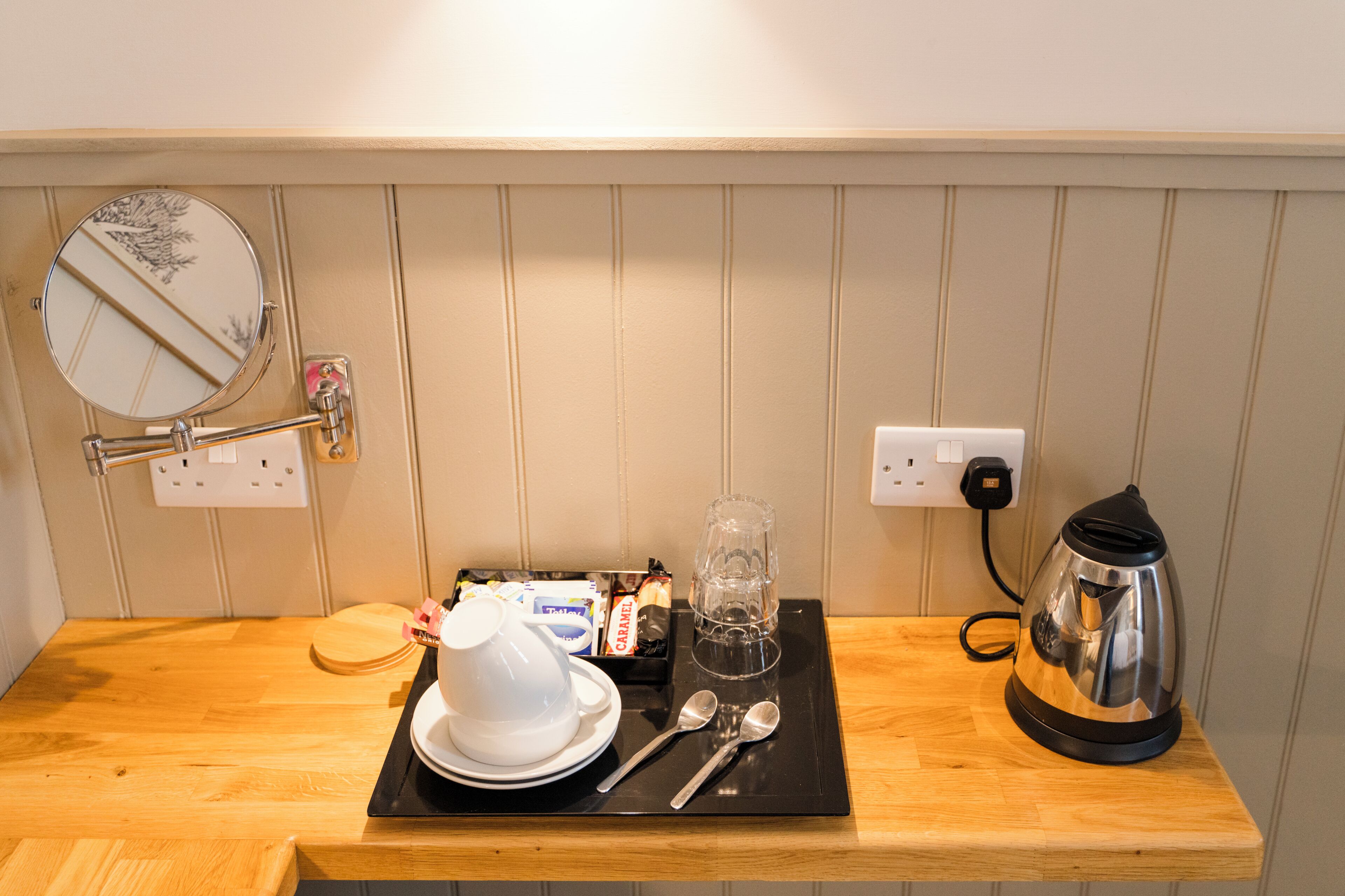 Double En-suite | Desk, iron/ironing board, free WiFi