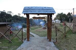 Vista frontal de la propiedad