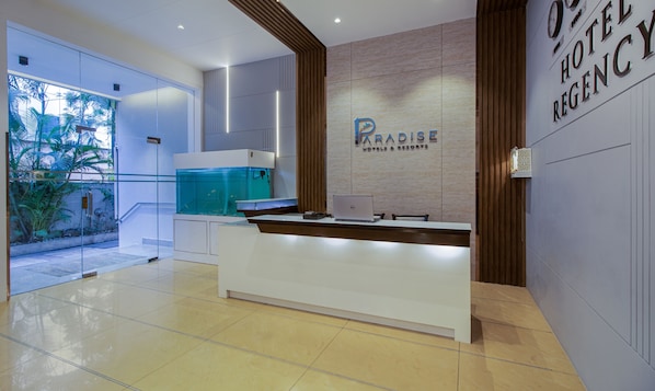 Reception - Treebo Regency - Bund Garden, Dhole Patil Road (Pune)