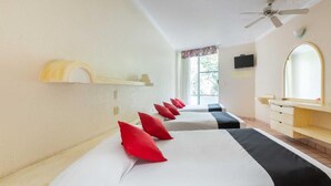 Standard Room, Multiple Beds - Hotel Hacienda Del Rio (Yautepec)