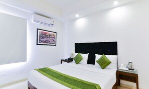 Habitación estándar | Escritorio, tabla de planchar con plancha, camas extra y wifi gratis