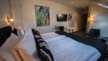 Junior Suite, 1 King Bed, Non Smoking