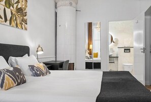 Minibar, in-room safe, desk, iron/ironing board - Hotel Linnéa, Sure Hotel Collection by Best Western (Helsingborg)