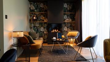 Bar lounge
