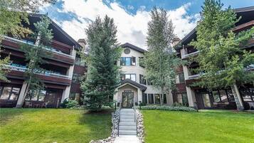 Condo, 1 giường cỡ king và sofa giường (2211 Timberline Lodge, Trappeur's Cro) | Khuôn viên nơi lưu trú