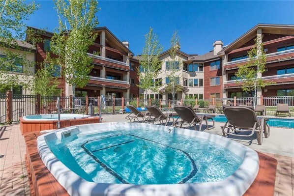 Condo, Multiple Beds (4103 Aspen Lodge, Trappeur's Crossing) | Pool