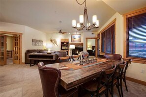 Condo, Multiple Beds (4201 Aspen Lodge, Trappeur's Crossing) | Private kitchen | Fridge, microwave, oven, stovetop - 4201 Aspen Lodge, Trappeur's Crossing Apartment 3 (Steamboat Springs)