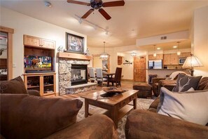 Condo, Multiple Beds (4203 Aspen Lodge, Trappeur's Crossing) | Living room | TV, fireplace