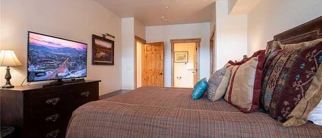 3 habitaciones, tabla de planchar con plancha y wifi gratis