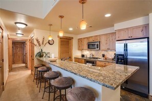 Condo, Multiple Beds (4304 Aspen Lodge, Trappeur's Crossing) | Private kitchen