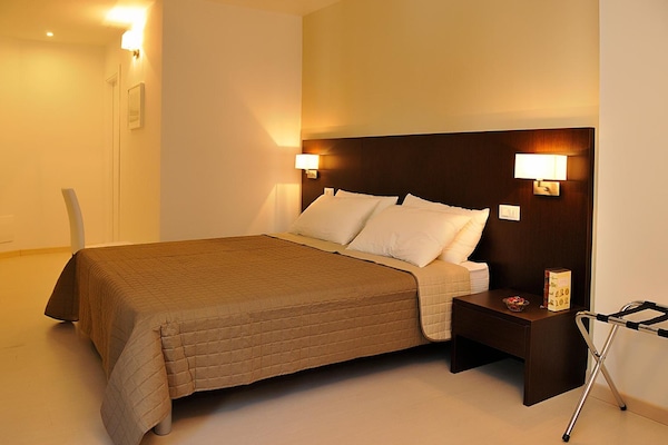 In-room safe, desk, free cribs/infant beds, free WiFi