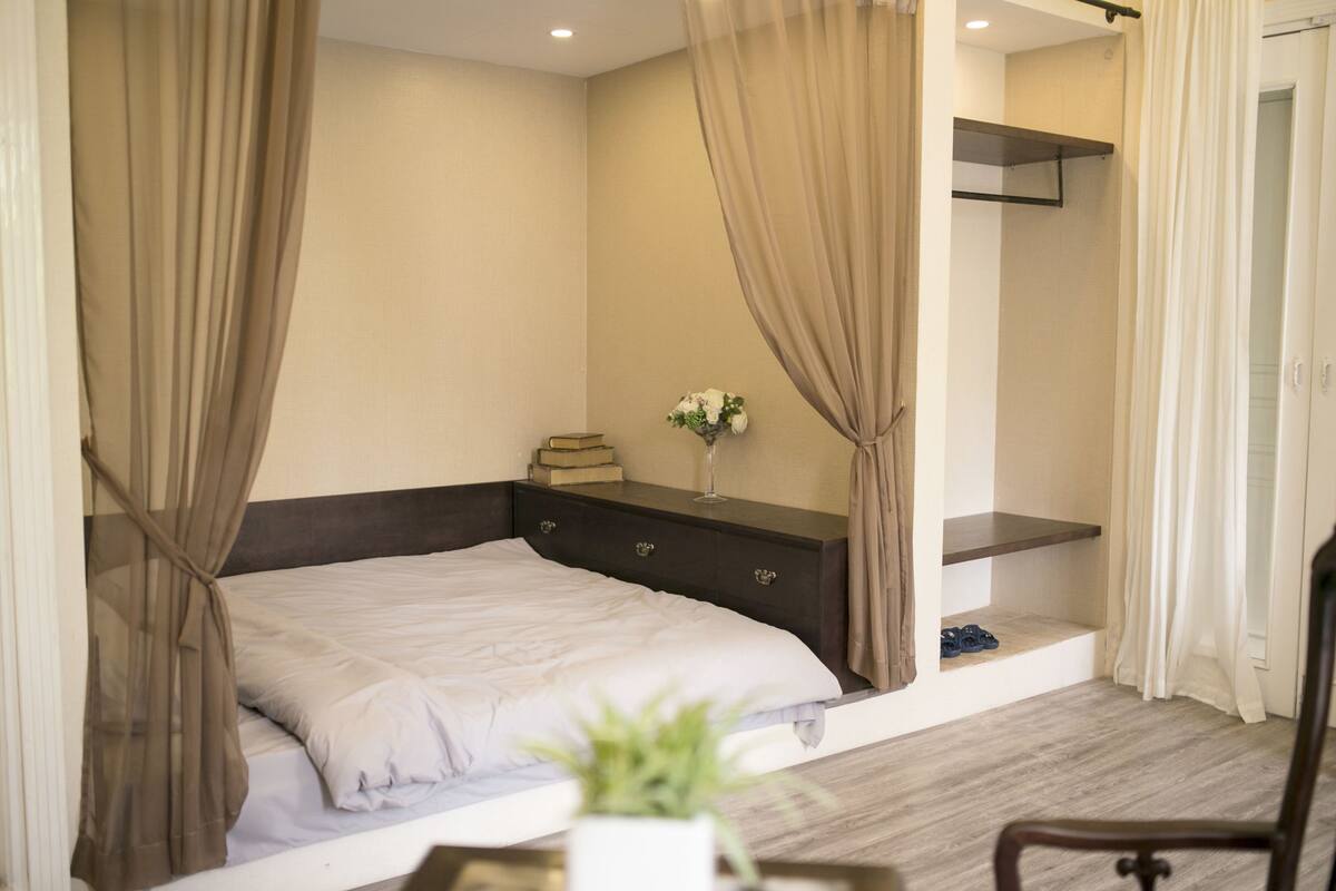 Deluxe Room, Balcony, City View | Desk, iron/ironing board, free WiFi
