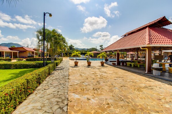 Food court