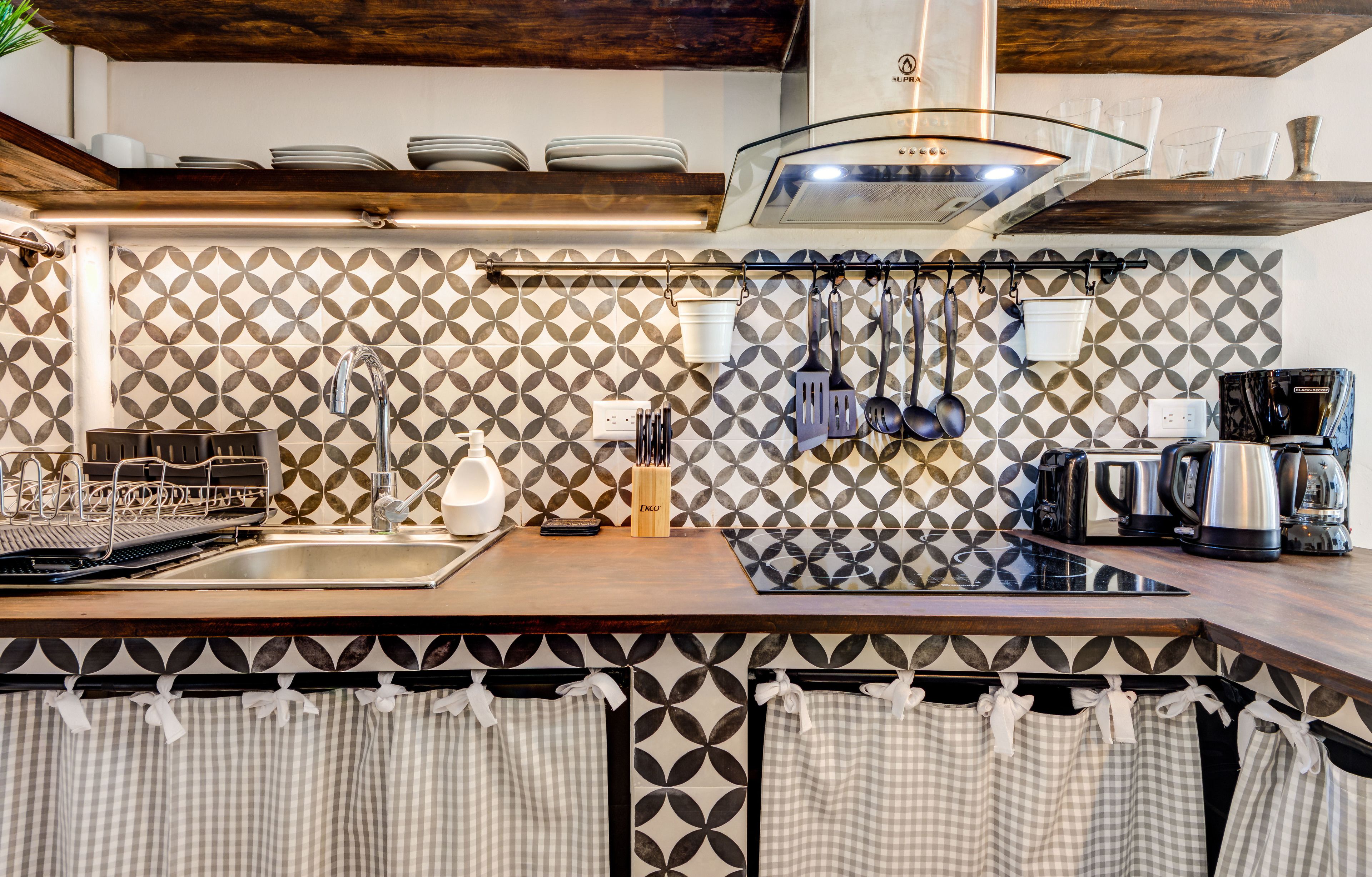 Photo - Nomad Deluxe