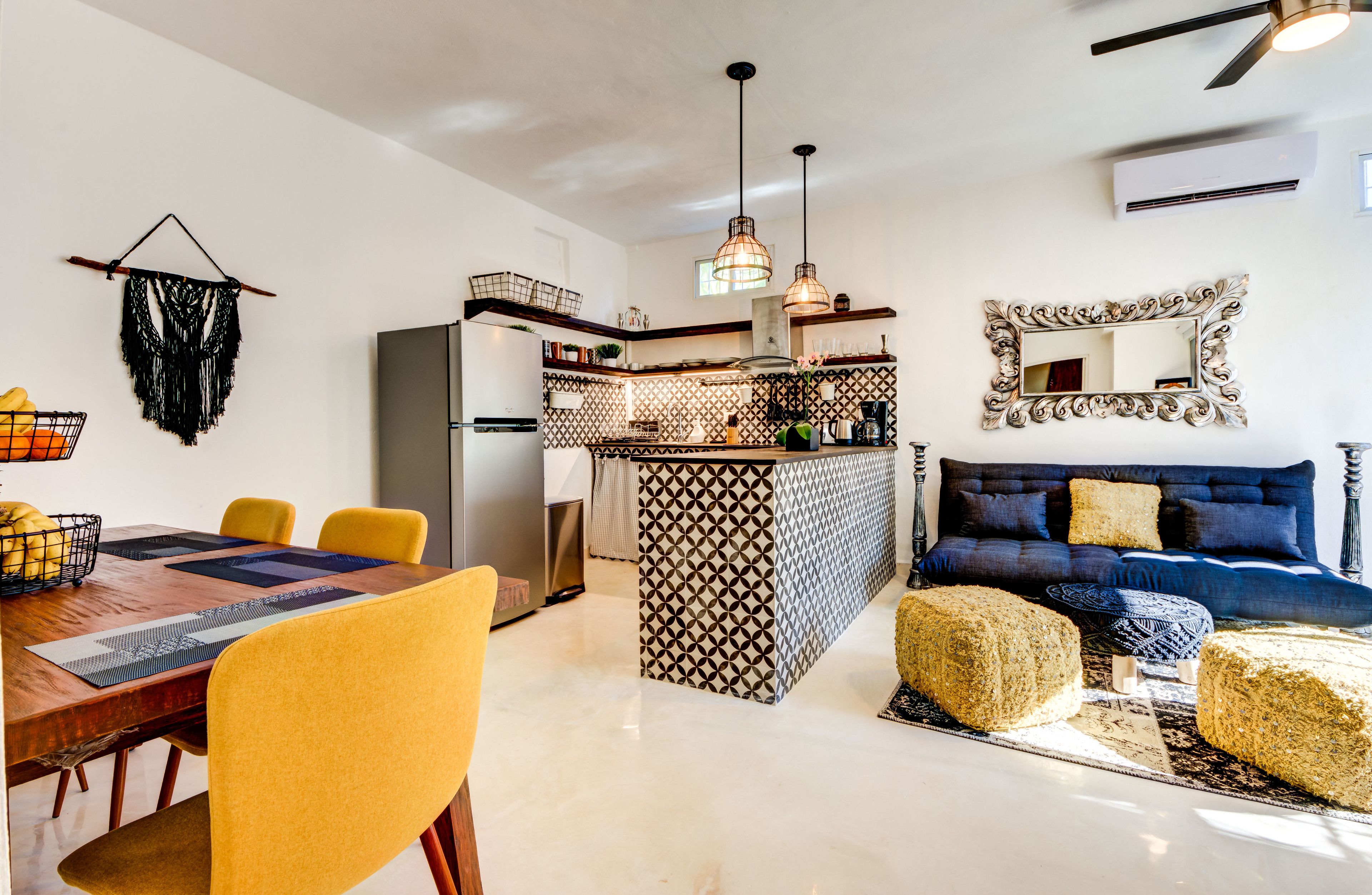 Photo - Nomad Deluxe