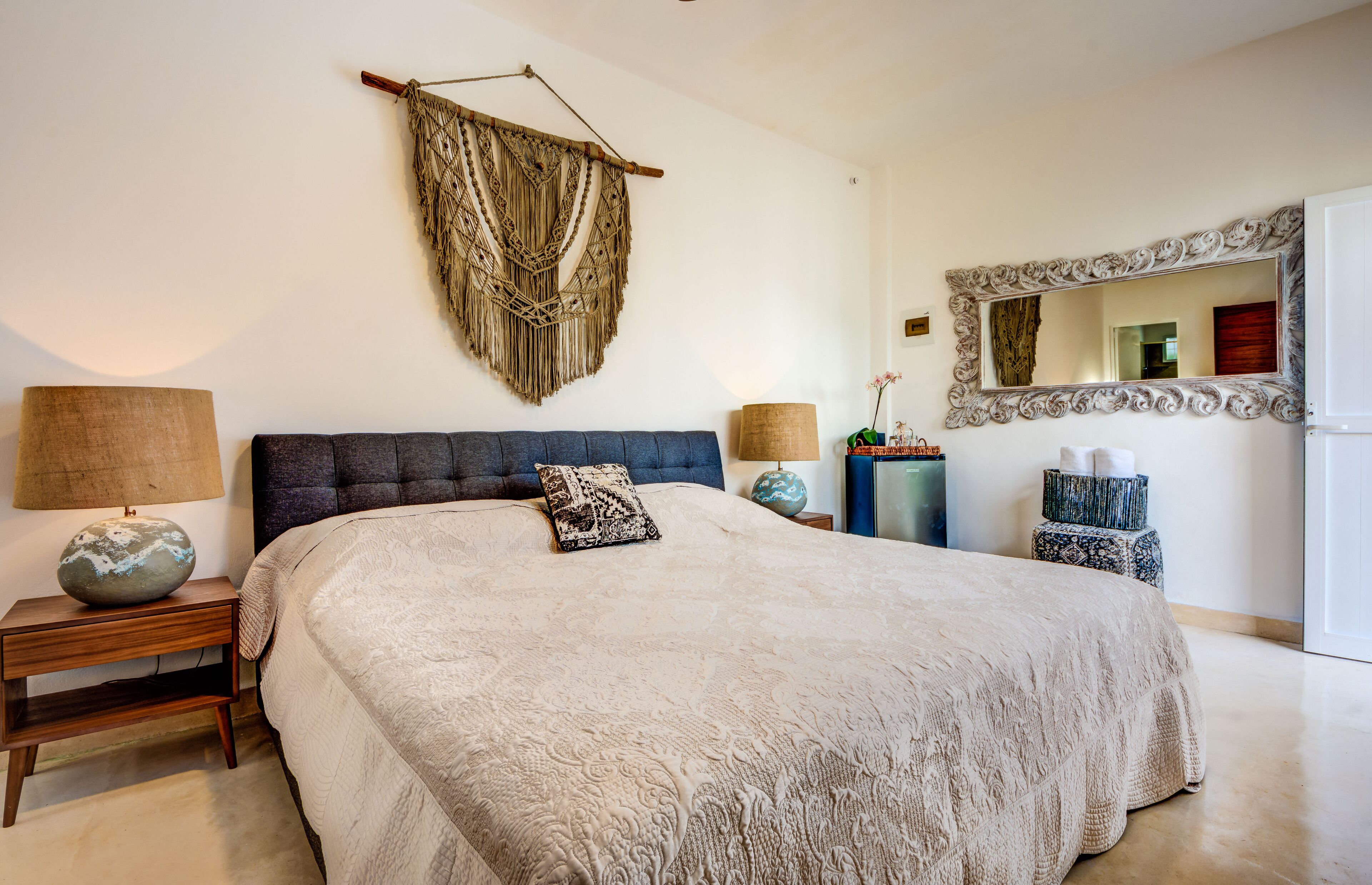 Photo - Nomad Deluxe