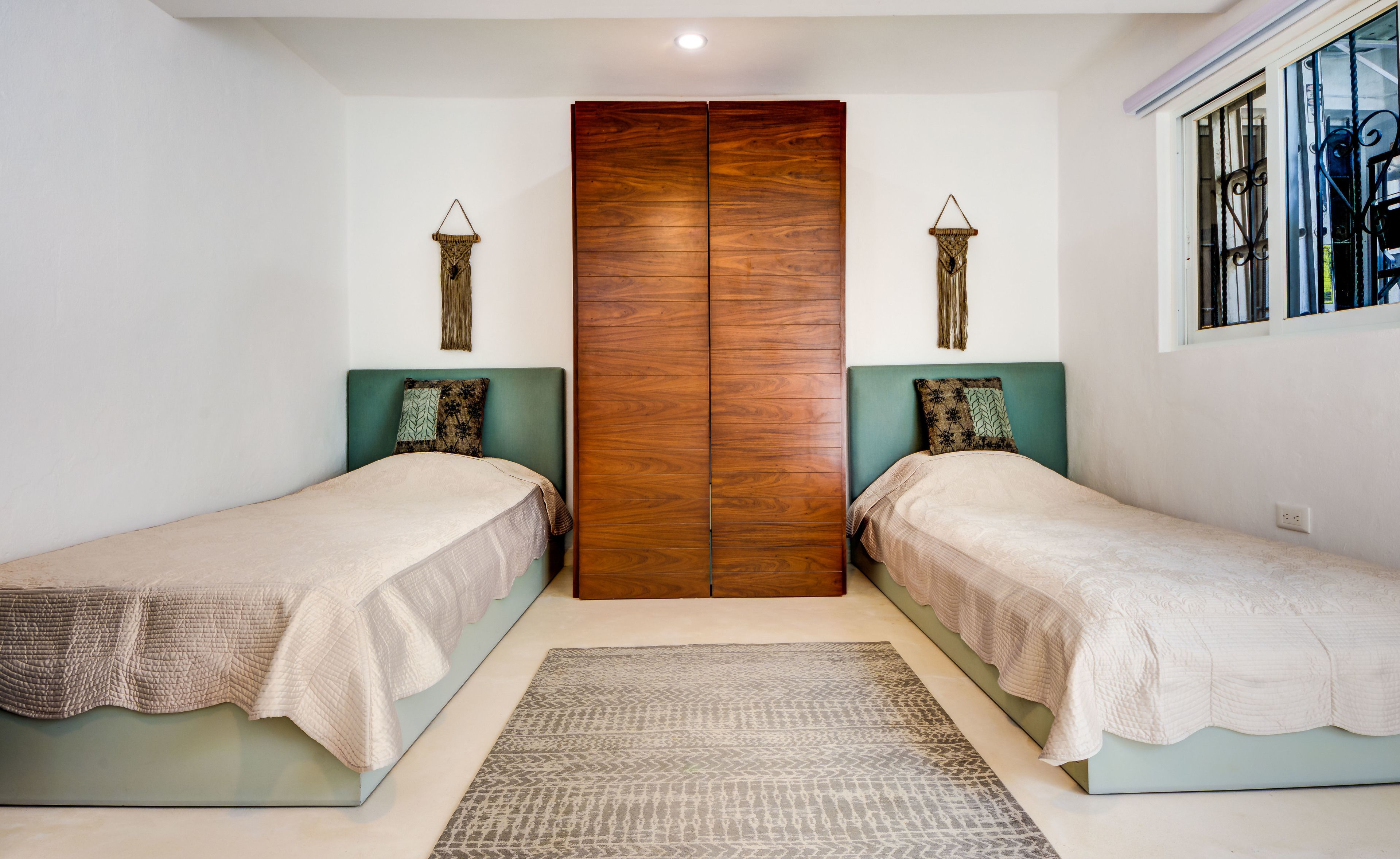 Photo - Nomad Deluxe