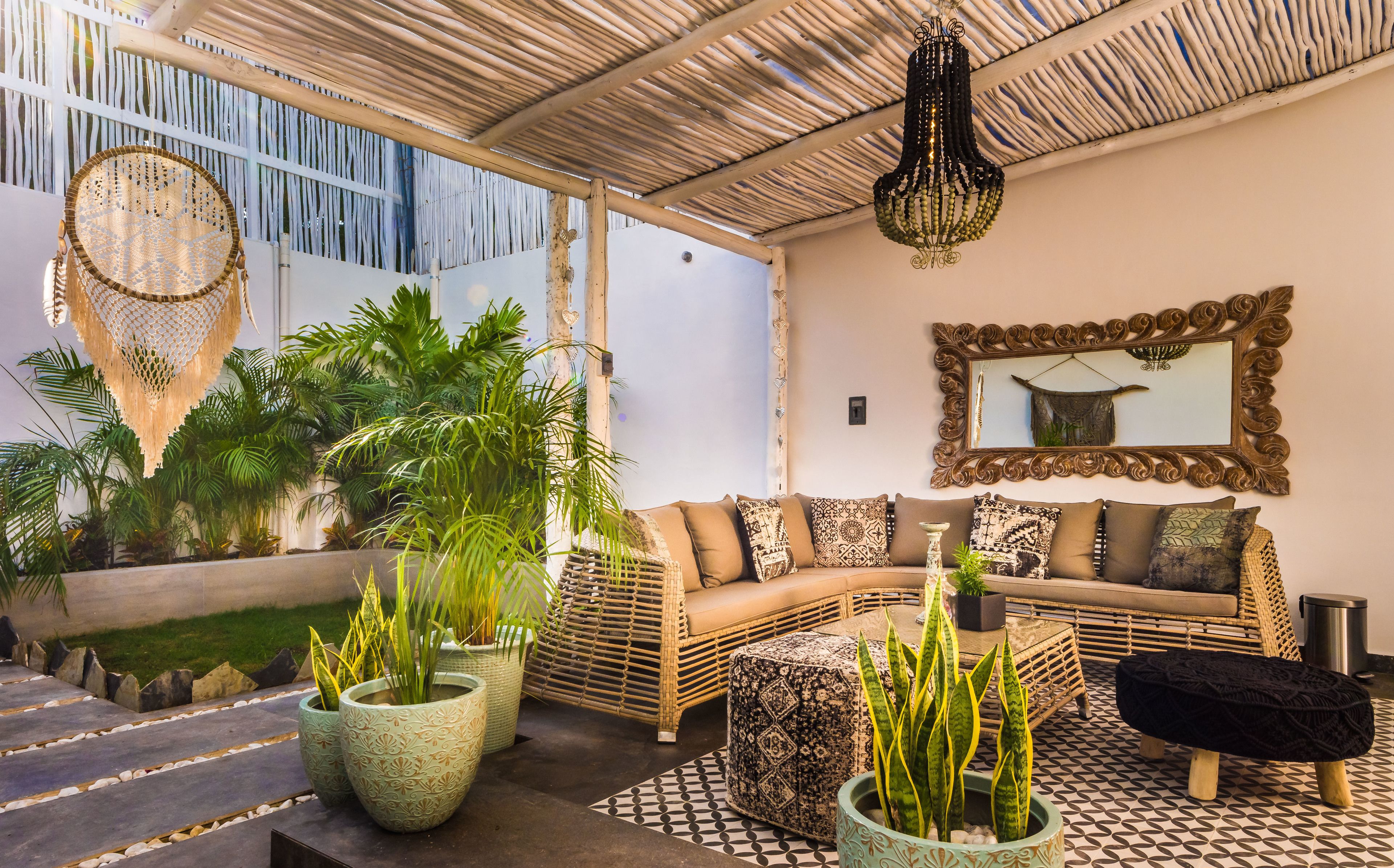 Photo - Nomad Deluxe