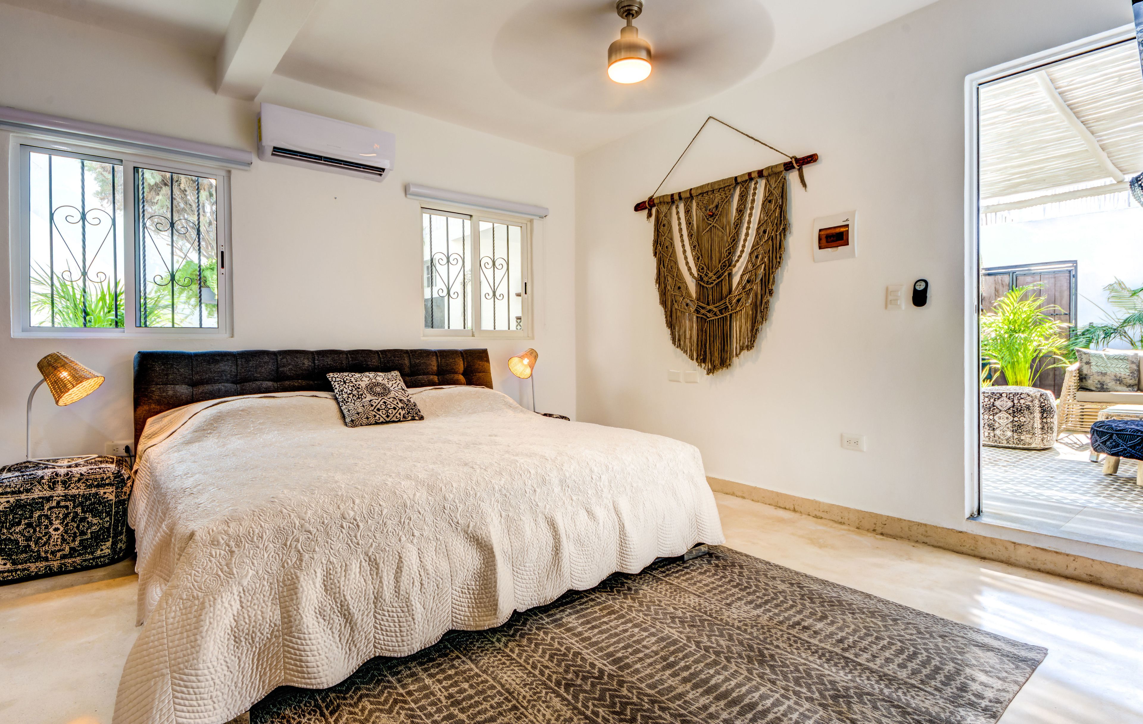 Photo - Nomad Deluxe