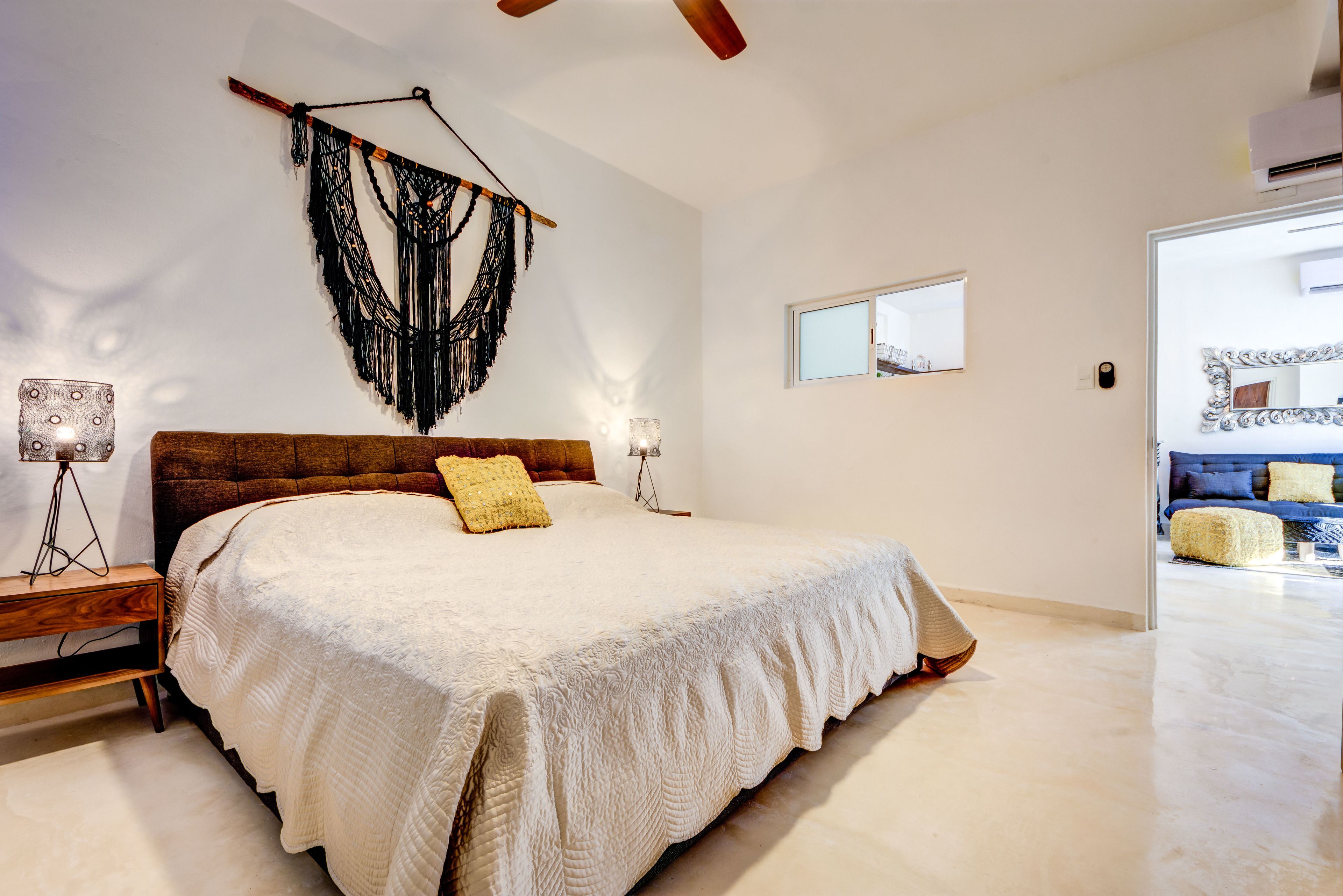 Photo - Nomad Deluxe