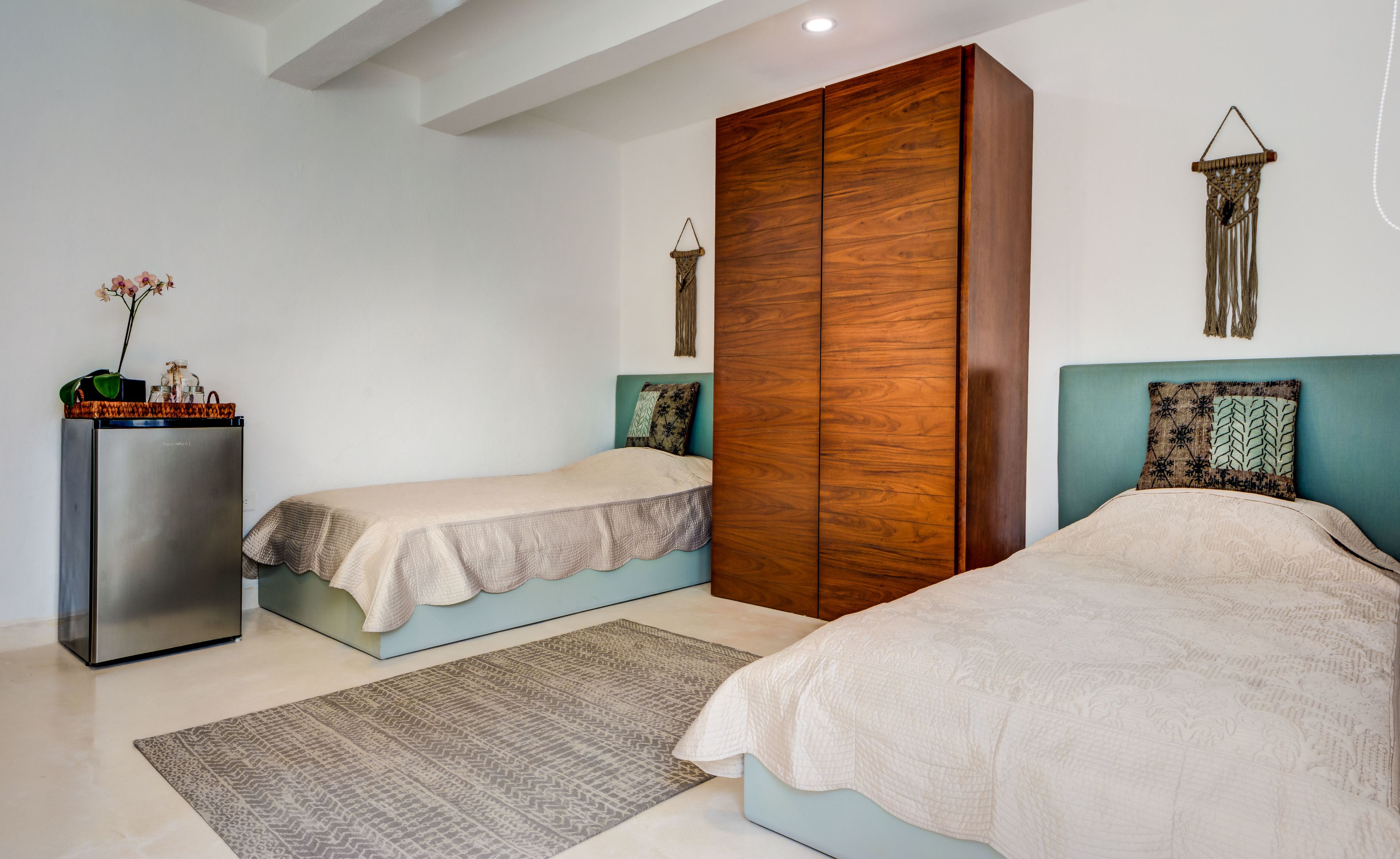 Photo - Nomad Deluxe