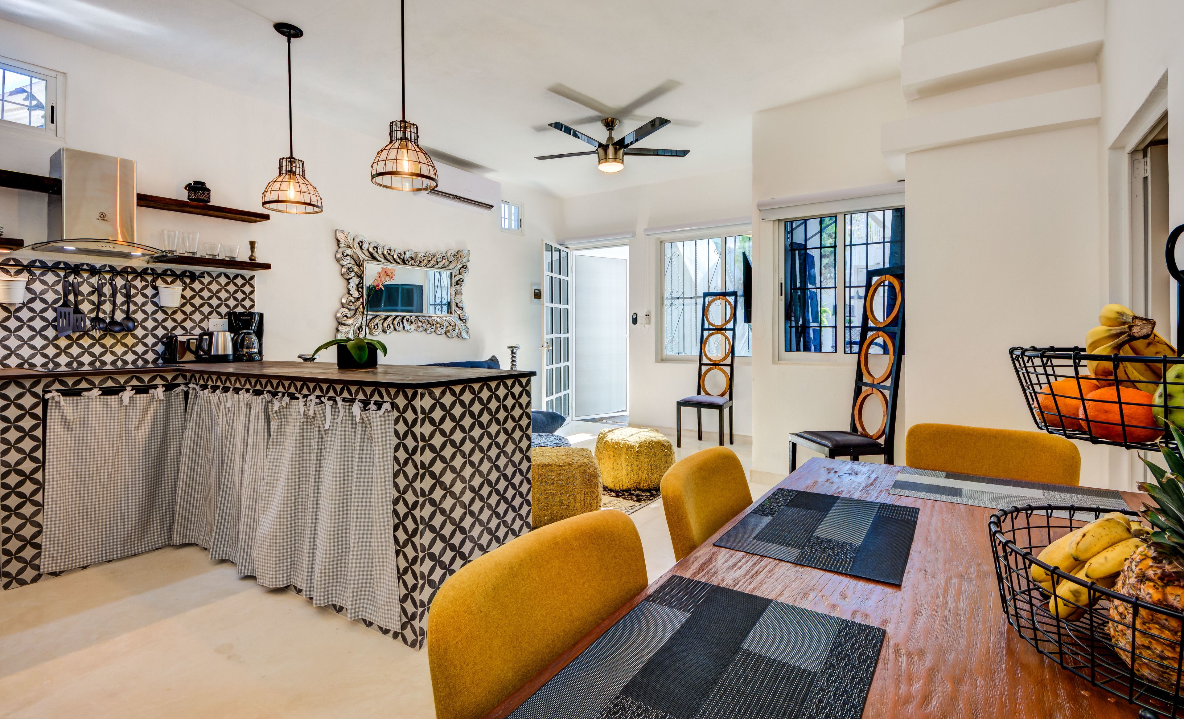 Photo - Nomad Deluxe