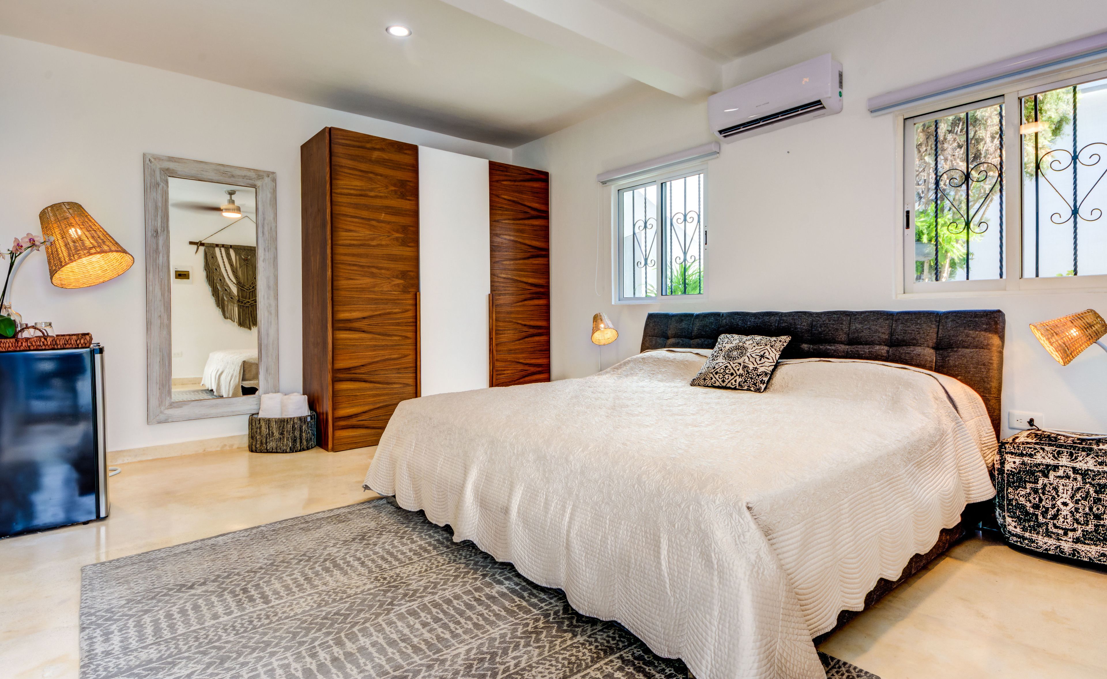 Photo - Nomad Deluxe