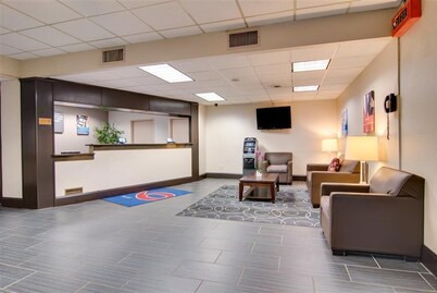 Studio 6 Suites Clarion, PA