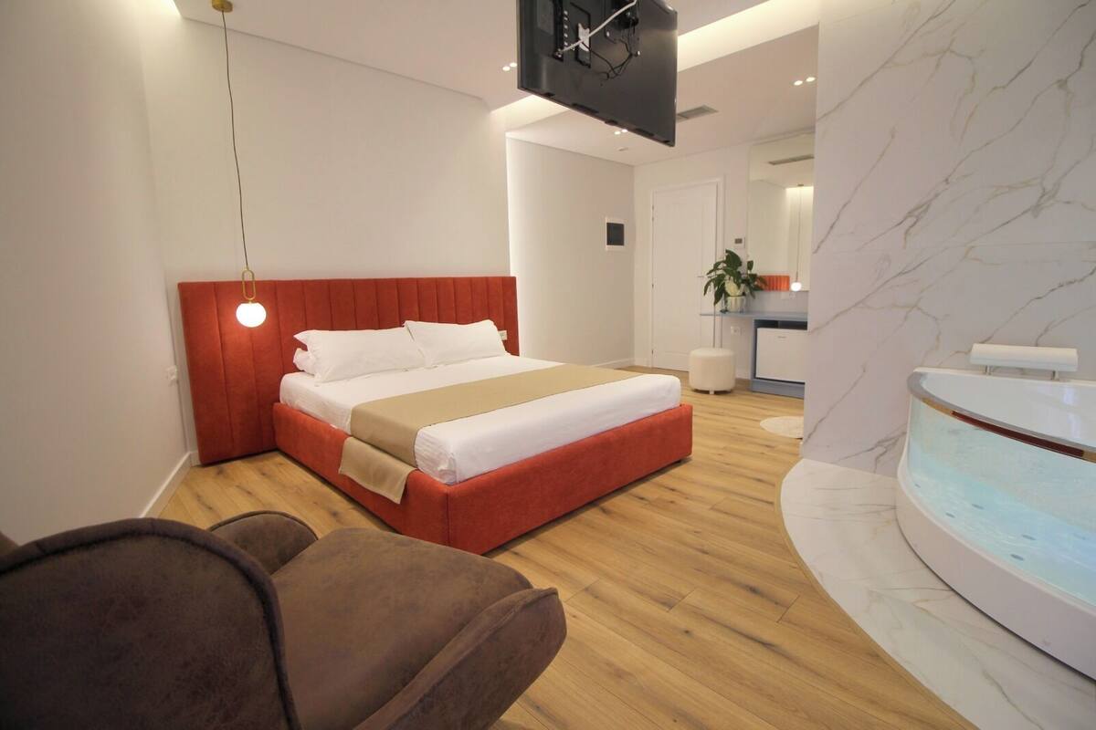 Deluxe Double Room, Hot Tub, Sea View | Soundproofing, WiFi (free)