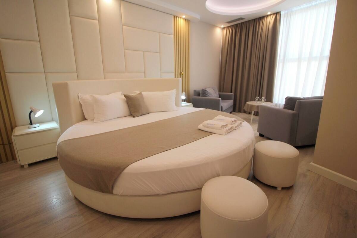 Executive Suite, Sea View | Soundproofing, WiFi (free)