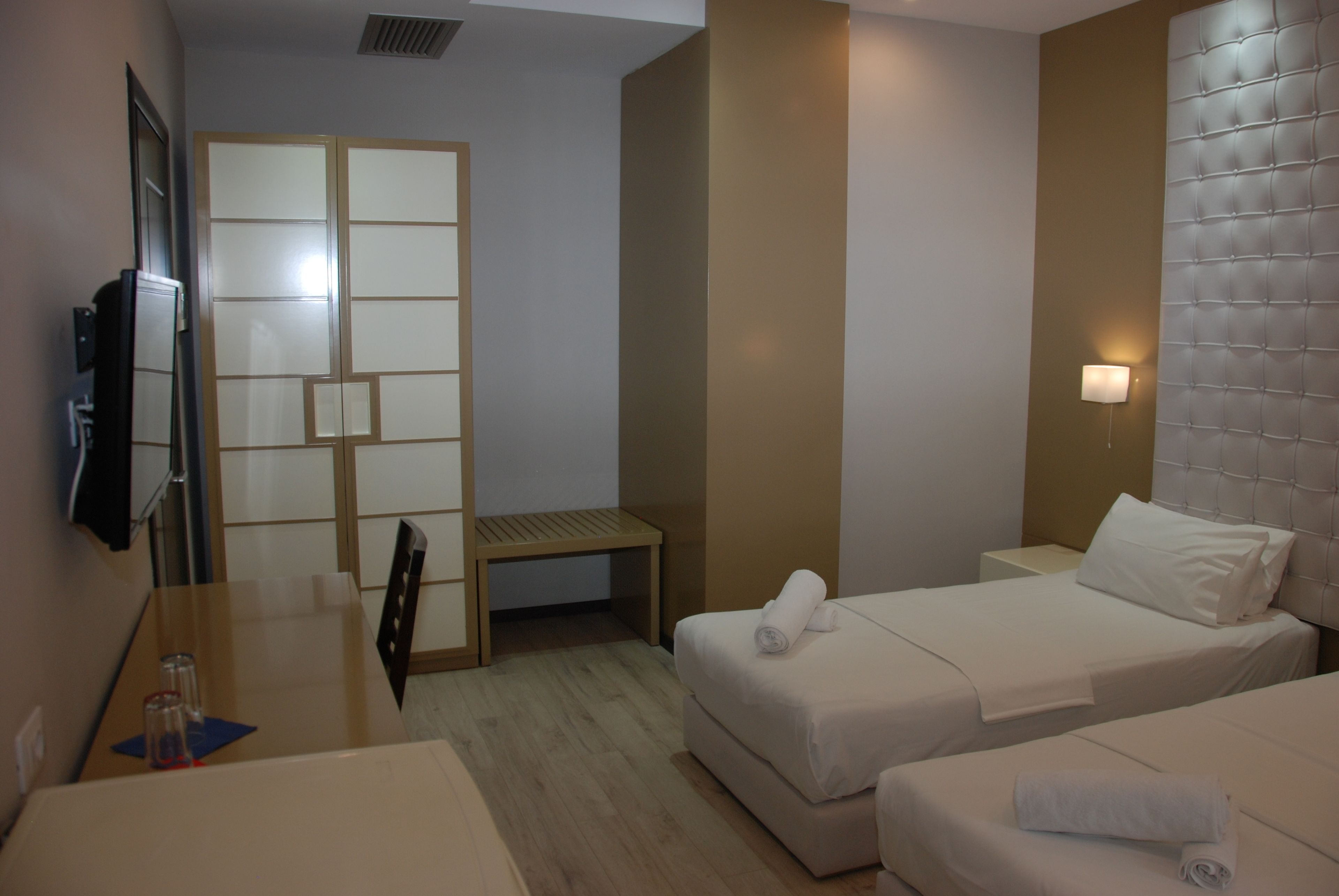 Photo - Hotel Strora