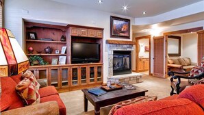 Leilighet, flere senger (5112 Emerald Lodge, Trappeur's Crossi) | Oppholdsrom