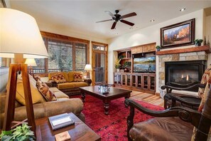 Condo, Multiple Beds (5208 Emerald Lodge, Trappeur's Crossi) | Living room