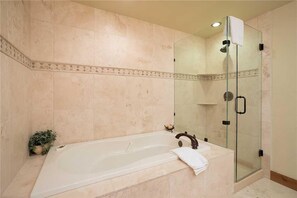 Condo, Multiple Beds (5305 Emerald Lodge, Trappeur's Crossi) | Bathroom - 5305 Emerald Lodge, Trappeur's Crossing Apartment 4 (Steamboat Springs)