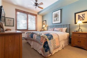 Condo, Multiple Beds (2102 Timberline Lodge, Trappeur's Cro)