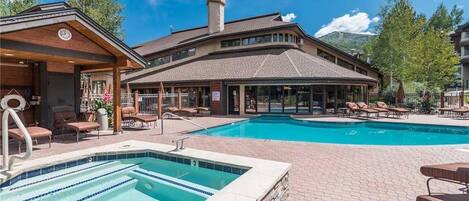 2 bedrooms, iron/ironing board, free WiFi