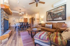 Living area - 2106 Timberline Lodge, Trappeur's Crossing Apartment 2 (Steamboat Springs)